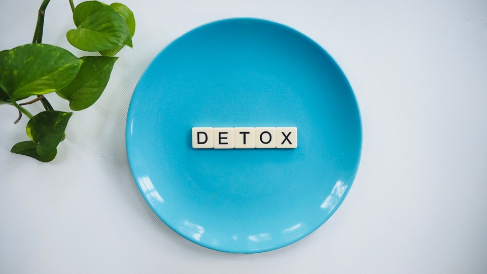 , what is Detoxification? 10 FAQ about Detox